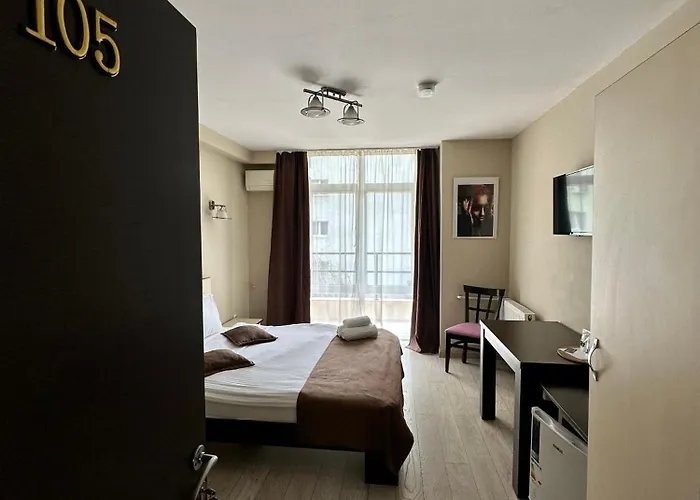Lion's Hotel